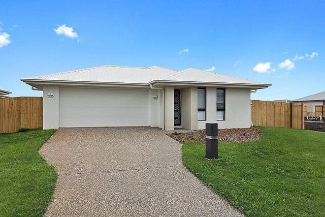 11 Myrtleford Crescent, QLD 4358