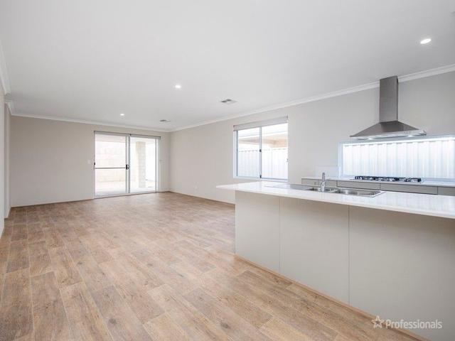 15 Bagnoles Way, WA 6038