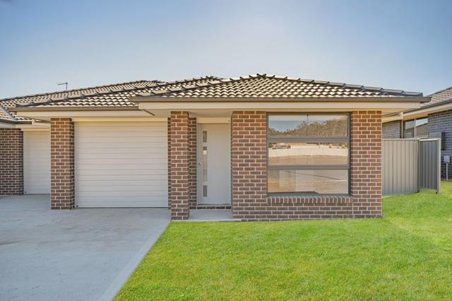 2/2 Ailsa Crescent, NSW 2350