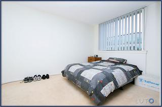 Bedroom 1 (2014-04-28)