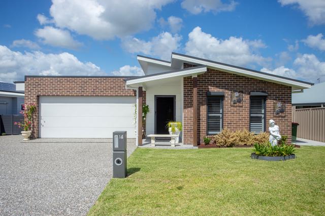 14 Grandis Parade, NSW 2430