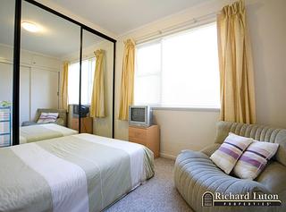 Bed 1 (2010-05-19)