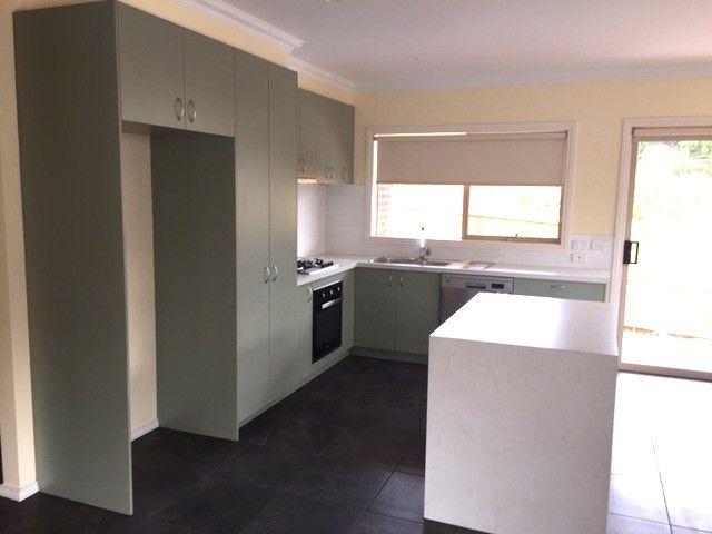 2/52 Hagelthorn Street, VIC 3995