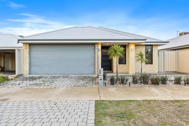 49 Sharperton Meander, WA 6210
