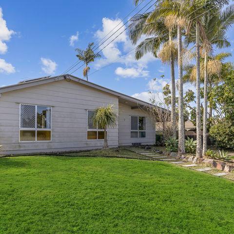 9 Strathallen Drive, QLD 4124