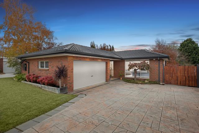 19 Woodside Drive, VIC 3178