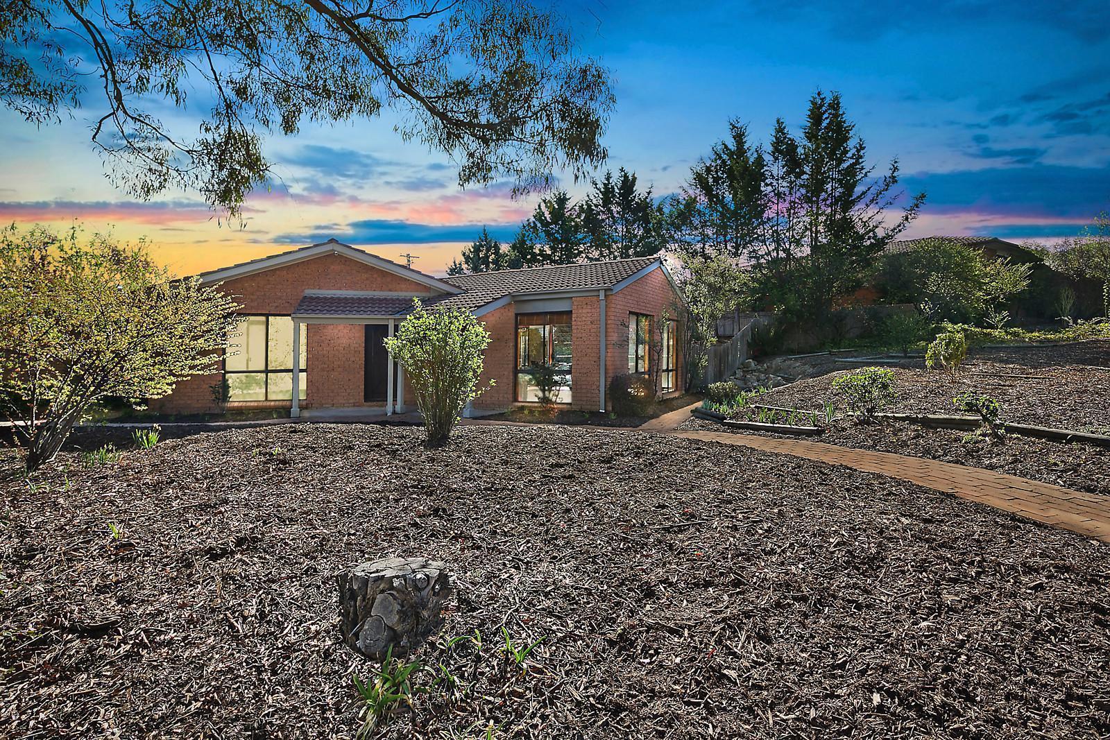 19 McTaggart Crescent, Kambah ACT 2902 Allhomes