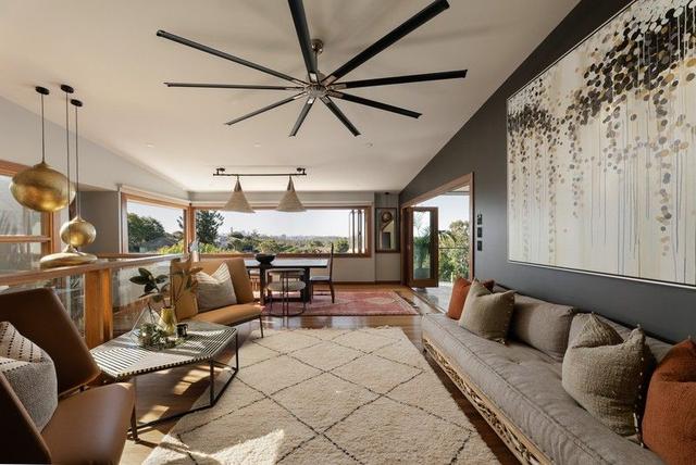 6 Thornycroft Street, QLD 4121