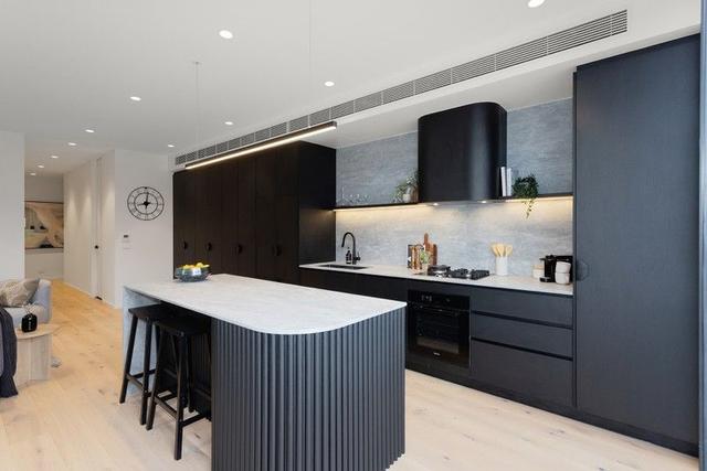 101/2A Emma Street, VIC 3162