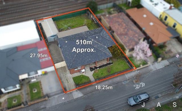 15 Railway Place, VIC 3011