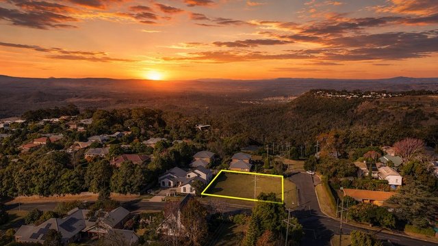 27 on Warana Avenue, QLD 4350