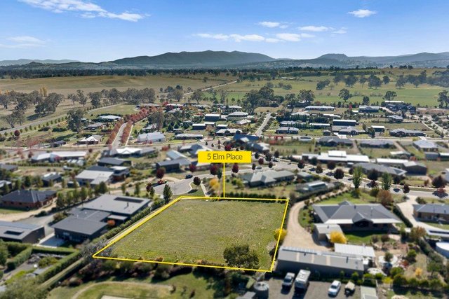 5 Elm Place, VIC 3722