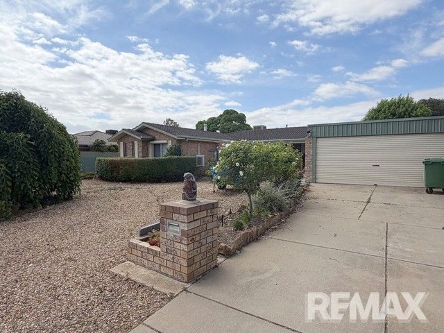 14 Melkin Avenue, NSW 2650