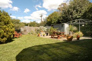 BBQ Sitting Area (2005-04-01)