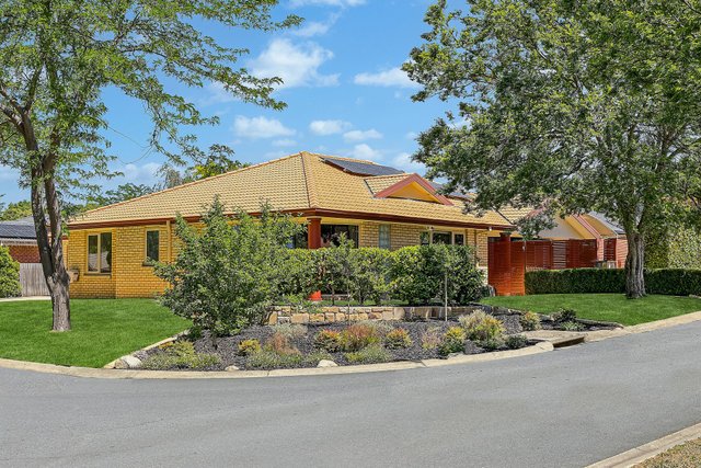 4 Benaroon Circuit, ACT 2914