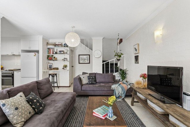 15 Bowman Street, WA 6008