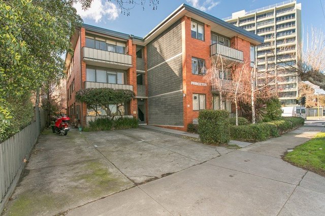 10/80 Queens Road, VIC 3000