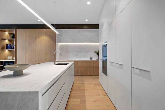 24 Grosvenor Street, VIC 3141