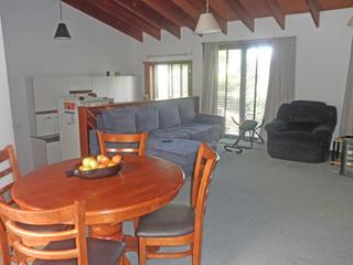 Lounge (2010-07-30)