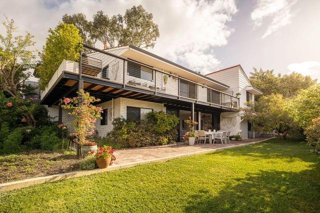 2 St Barnabas Place, WA 6012