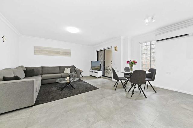 2/7-11 Paton St, NSW 2160
