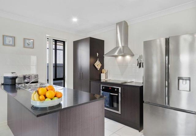 111 Dixon Drive, QLD 4209