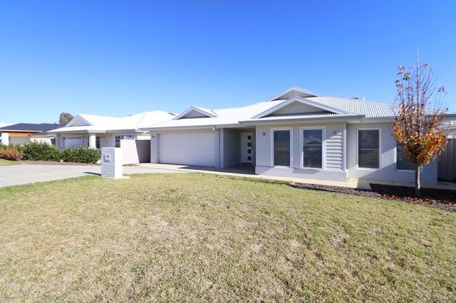 17 Dallas  Avenue, NSW 2650