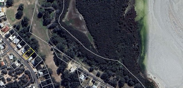 24 Lakeside Terrace, WA 6215