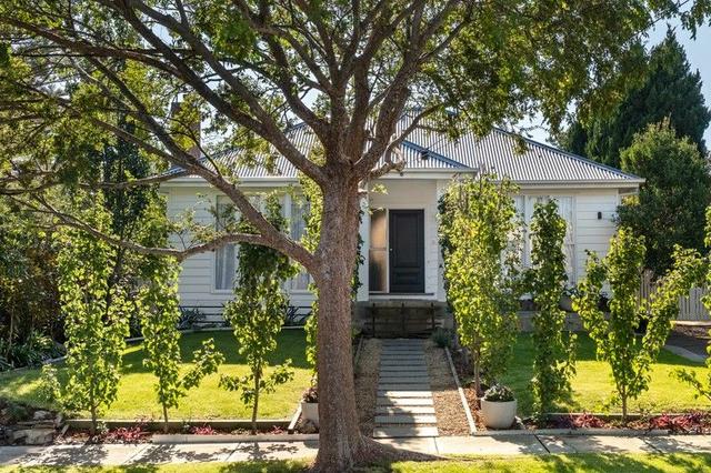 10 Adams Street, VIC 3163