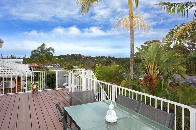 9 Cambridge Court, QLD 4211