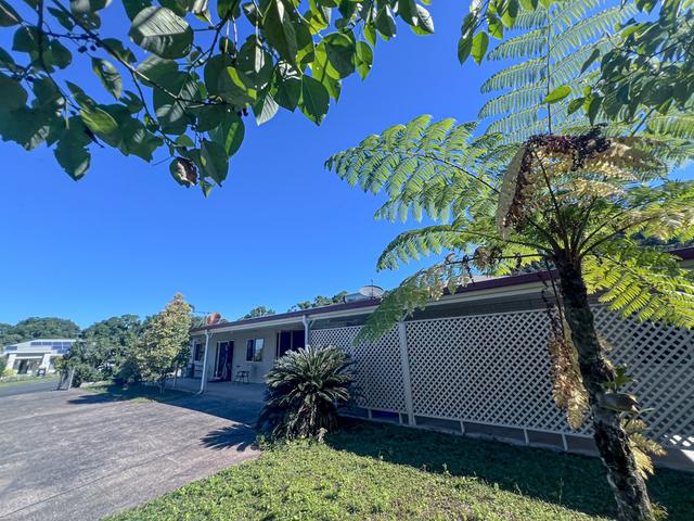35 Pease St, QLD 4854