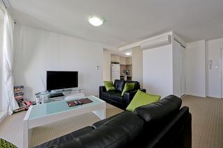 Living area (2013-03-16)
