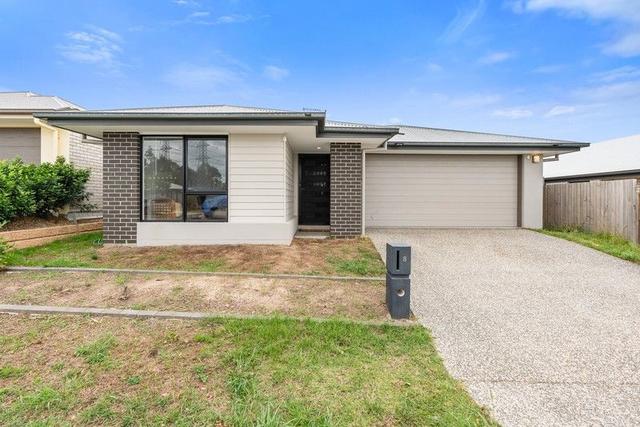 8 Ridge Road, QLD 4124