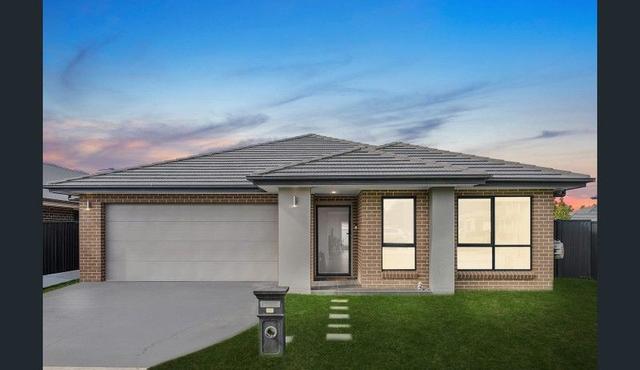 15 Stanton Street, NSW 2572