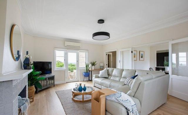 2/21 Seaview  Street, NSW 2093