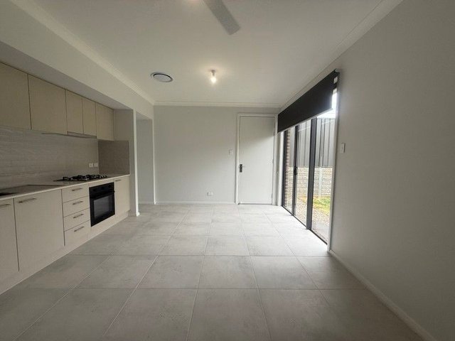 1/7 Outcrop Ave, NSW 2321