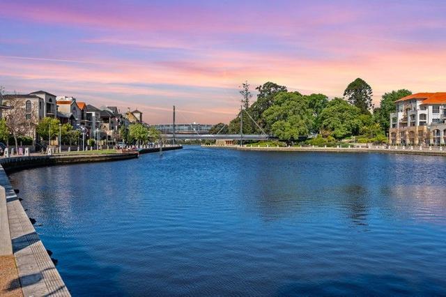 55 Henry Lawson  Walk, WA 6004