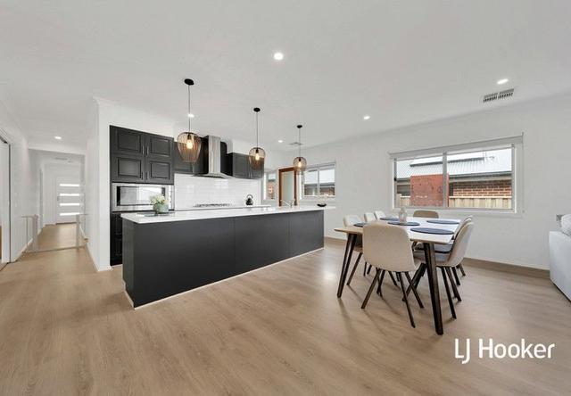 15 Periwinkle Crescent, VIC 3756