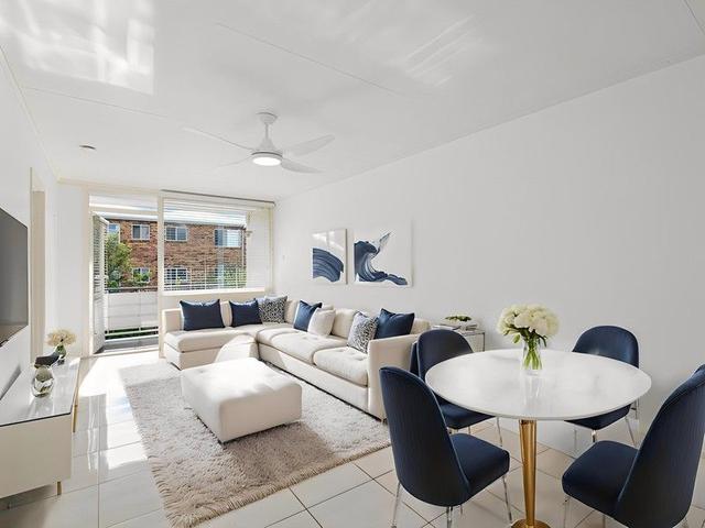 7/241 Cavendish Road, QLD 4151