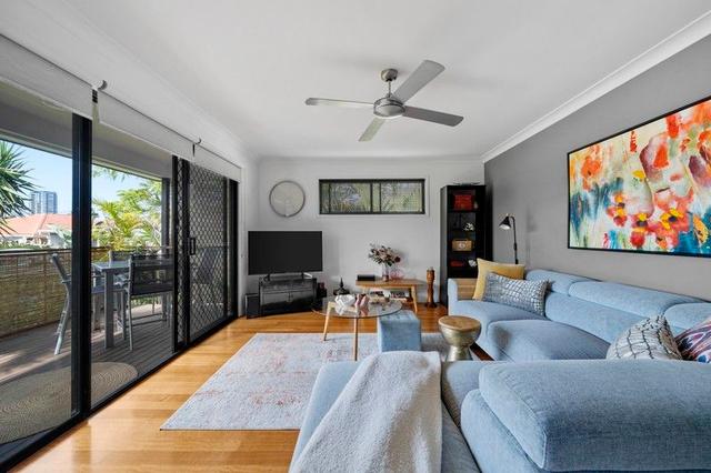 2/67 Walton Street, QLD 4215