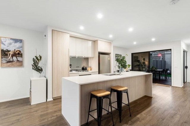 73 Emmeline Row, VIC 3178