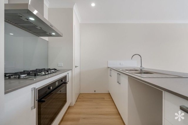 10 Equitation Terrace, WA 6164