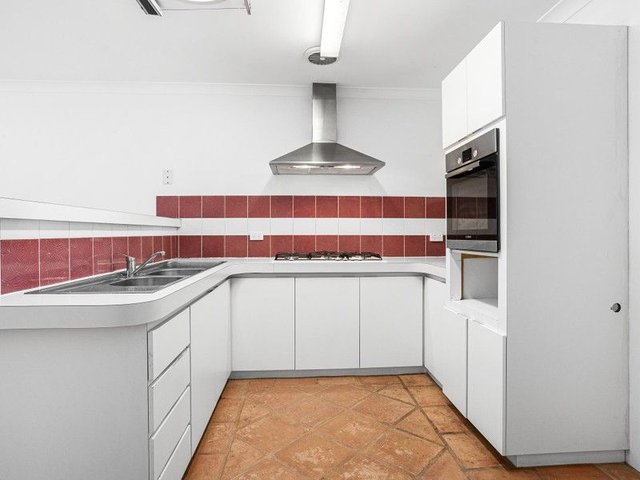 7/5 Flametree Pl, WA 6063