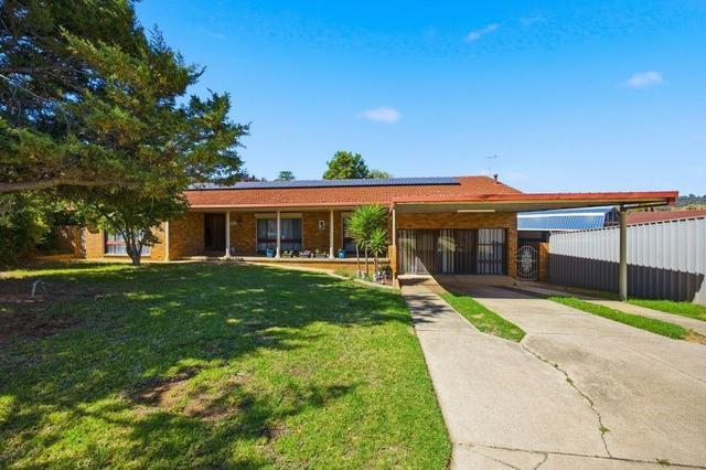 3 Raven  Place, NSW 2650