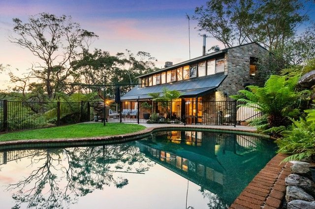 15 Silver Crescent, NSW 2120