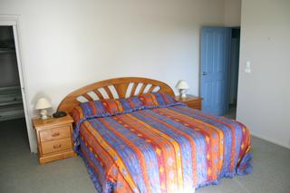 Bed 1 (2005-09-13)