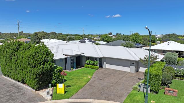 10 Artesian Court, NSW 2830