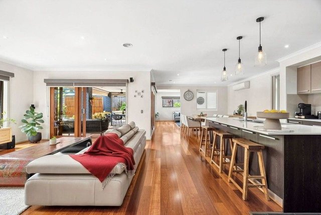 10 Valencay Avenue, VIC 3216