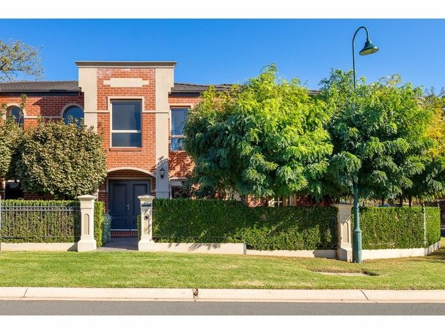 17 Maryland Way, NSW 2640