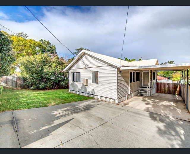 61 Canterbury, QLD 4122